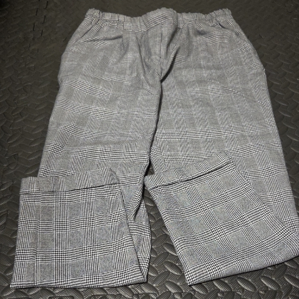 Twik Women's Black and White Plaid Dress Pants Size M